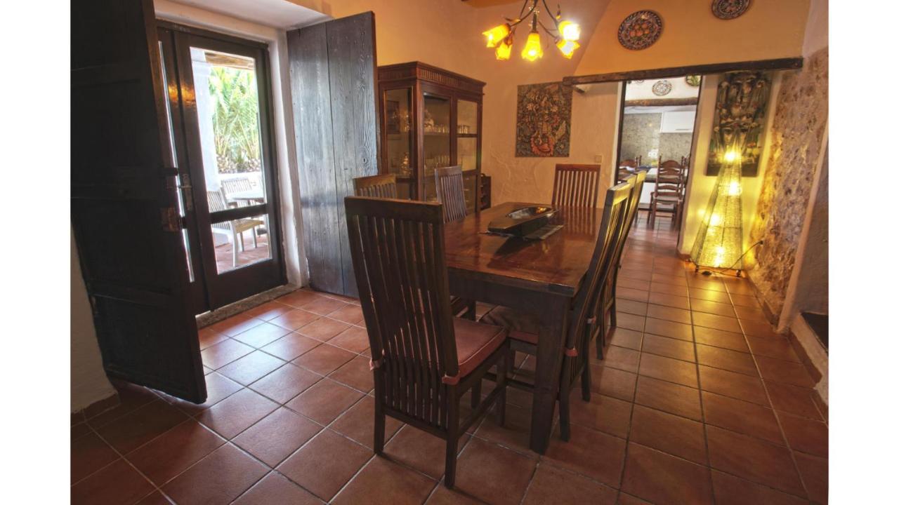 Villa Daniel 5 Mins By Taxi Into Ibiza Town Sant Jordi de ses Salines 외부 사진